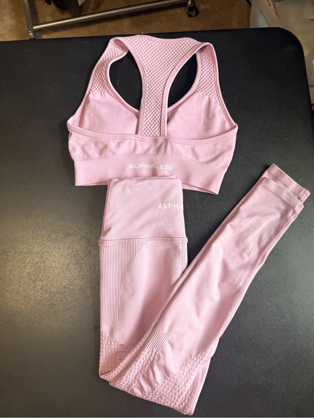 Alphalete Seamless Racerback Sports Bra & Leggings - Pale Pink